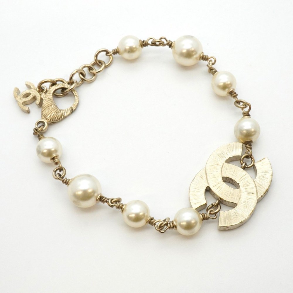 Chanel Coco Mark Matelasse Bracelet with GP Plating and Faux Pearls in Champa... - Picture 2 of 8